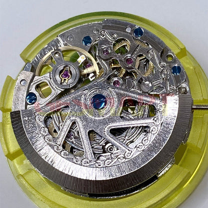 China Made 2813 silver automatic mechanical watch movement compatible with 8205 and 8200 models.