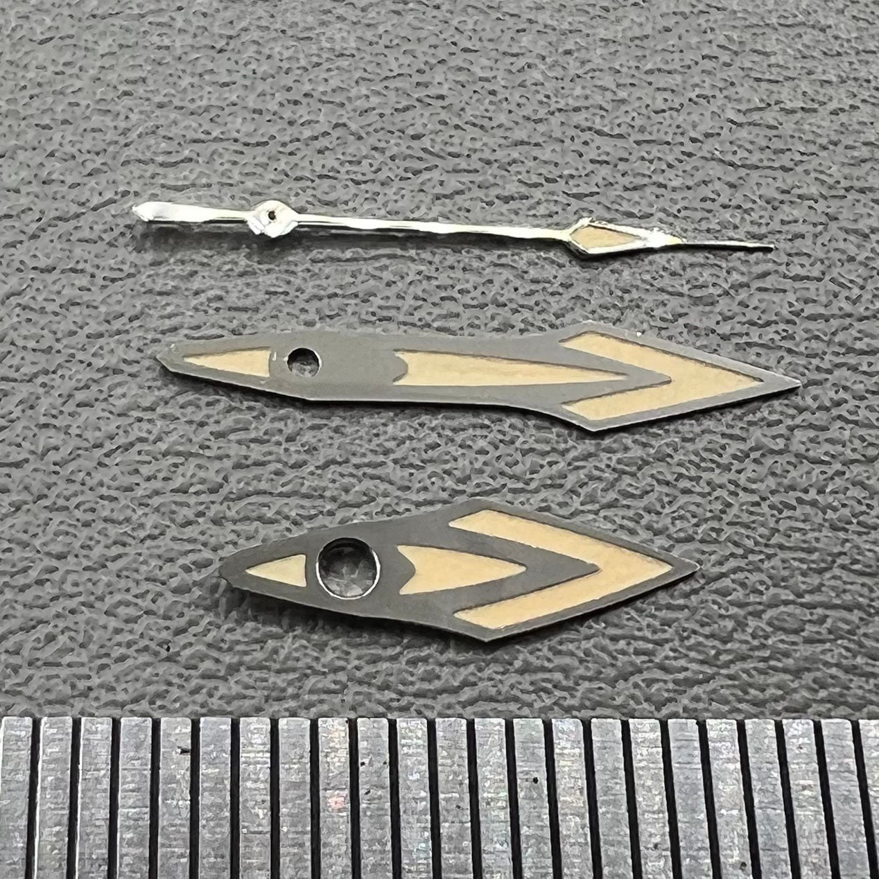 Silver-trimmed 14.5mm orange watch hands for NH35 NH36 movement, no lume finish