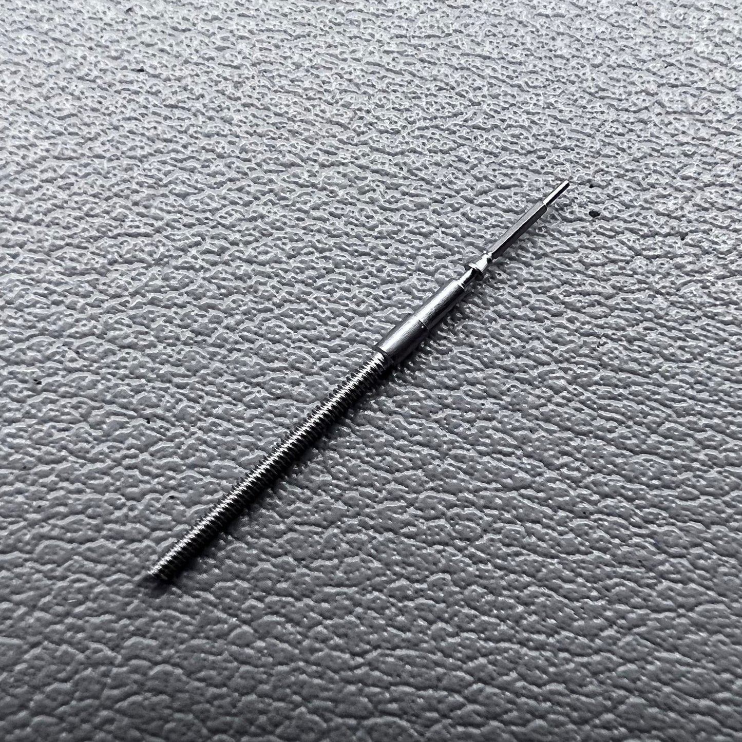 Set of 5 winding stems for VS75, VS72, V175 & V172 watch movements, durable and precise.