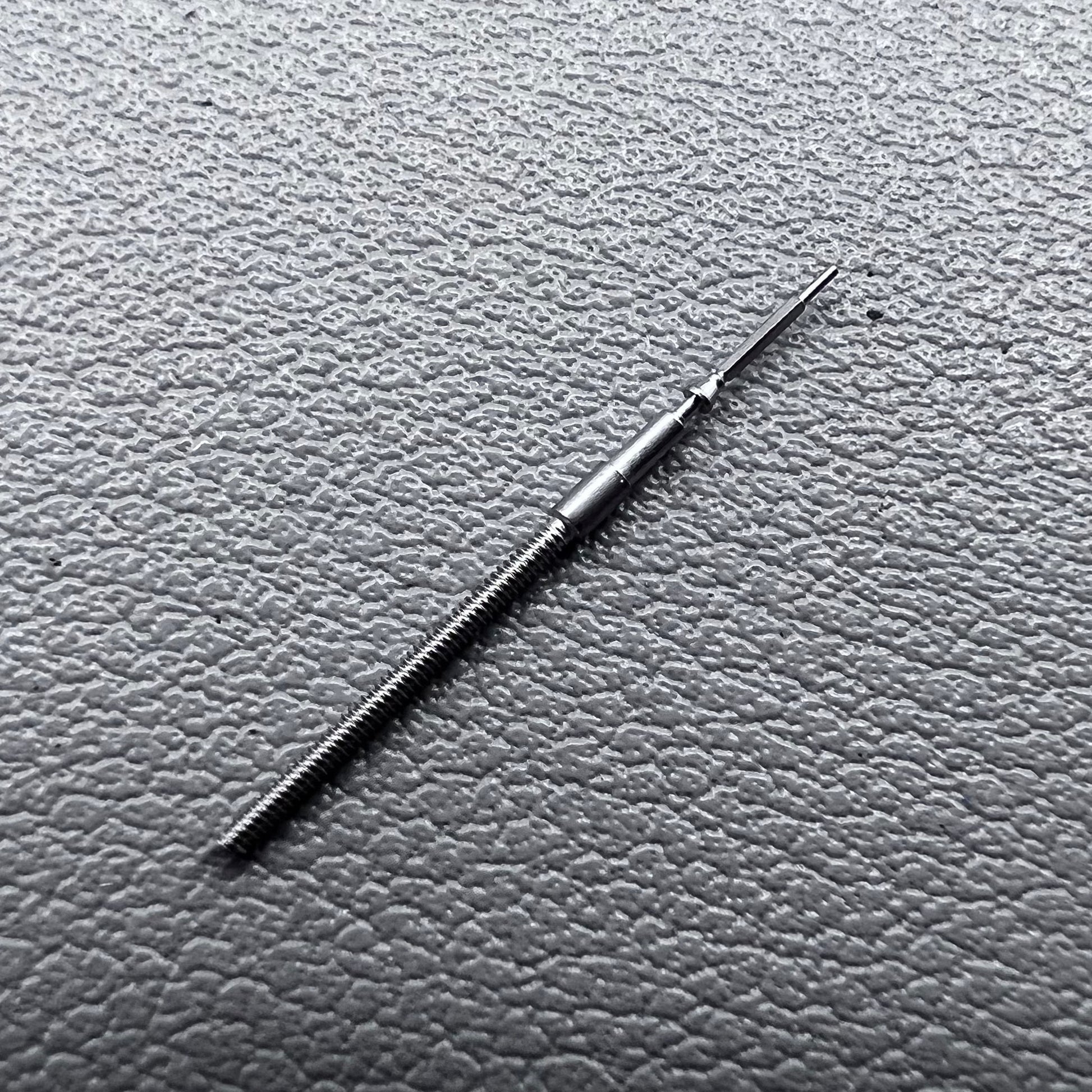 Set of 5 winding stems for VS75, VS72, V175 & V172 watch movements, durable and precise.