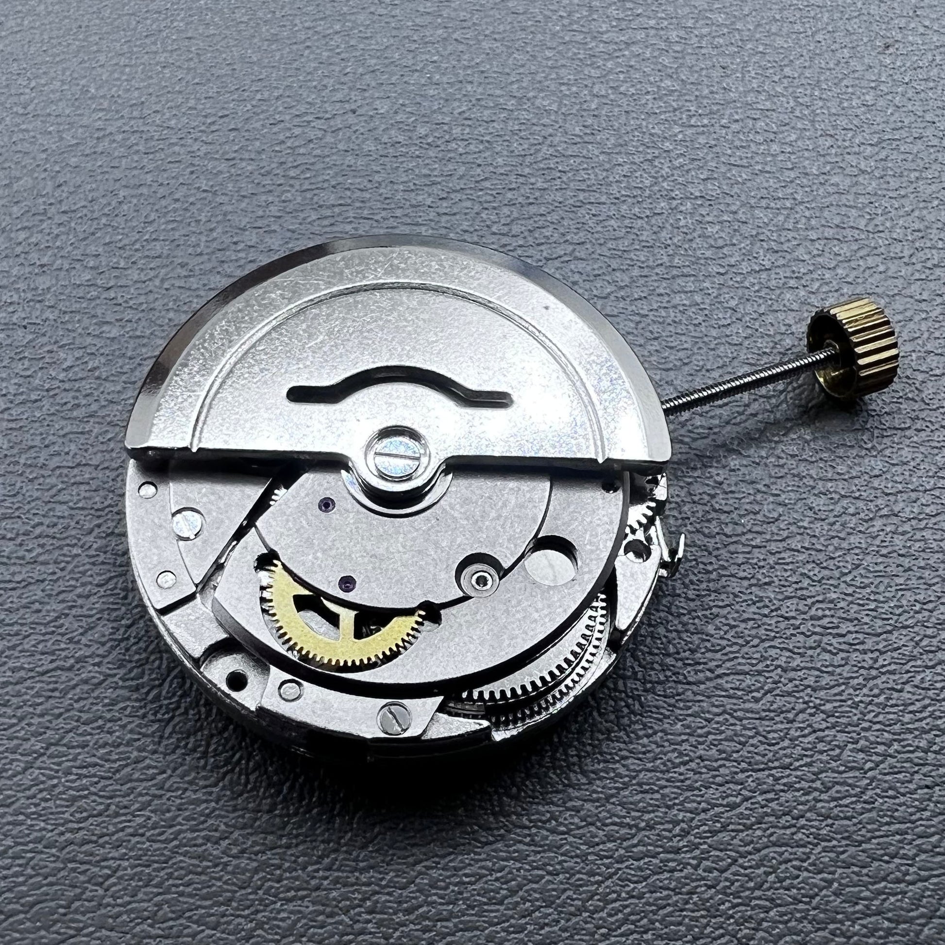 China 2813 8205 8215 automatic mechanical watch movement displaying moon phase at 6 o?clock for precise timekeeping