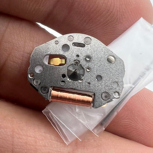 Miyota 2039 high precision quartz movement with watch stem for durable timekeeping.