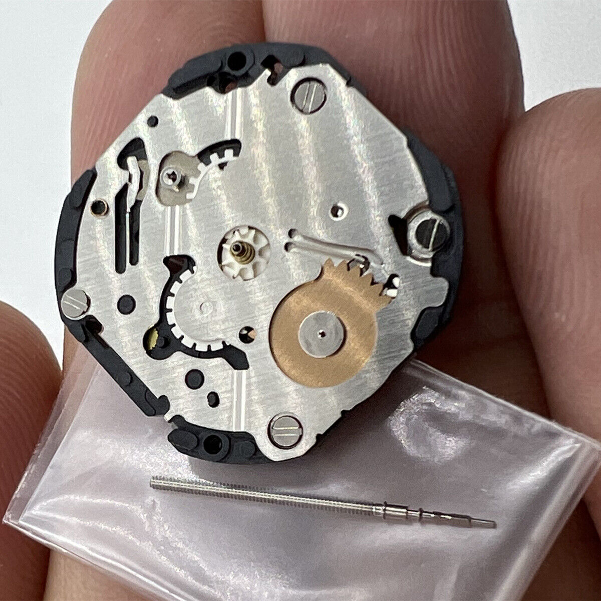 Hattori Epson VX3PE quartz movement for precise timekeeping in Japan-made watch accessories.