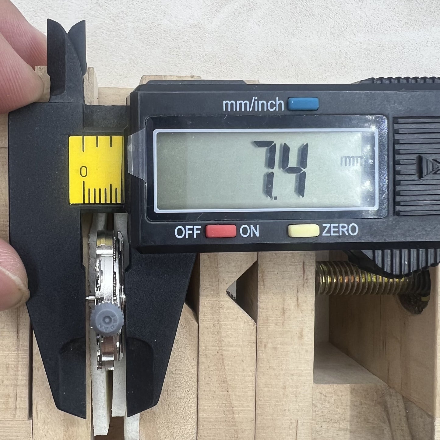 Silbernes hohles Miyota 8245 Automatisches mechanisches Uhrwerk mit 2 Zeigern