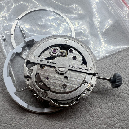 Japanisches Miyota 8245 Automatisches mechanisches Uhrwerk, silberfarben, hohl, 2 Zeiger