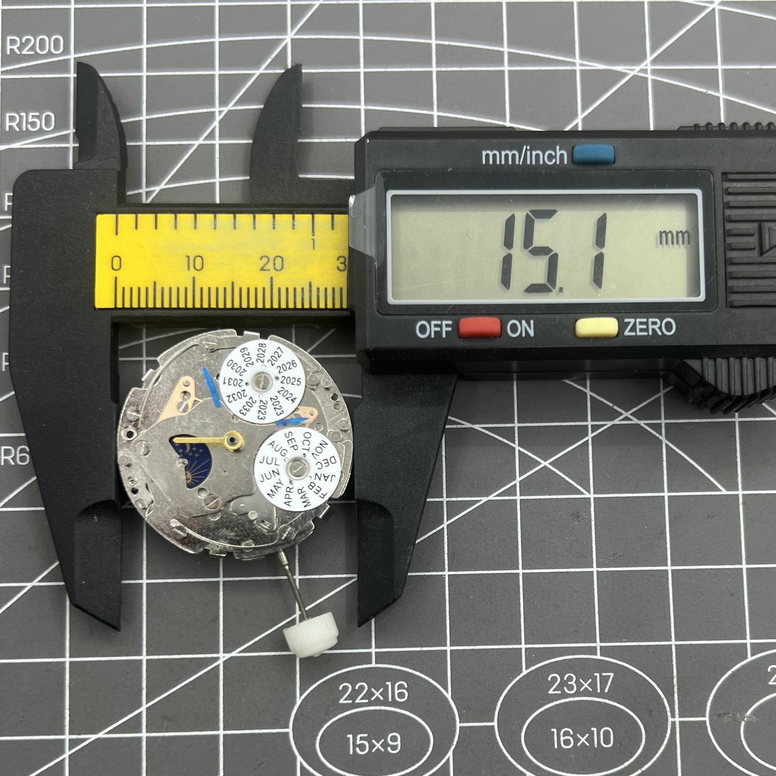 Multifunktionales Shanghai 7751 Automatikwerk mit Mondphasenanzeige und edlem Zubeh�r