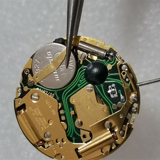 Watchmakers ISA 8171 golden quartz movement with date at 3 and multi-function for repairs