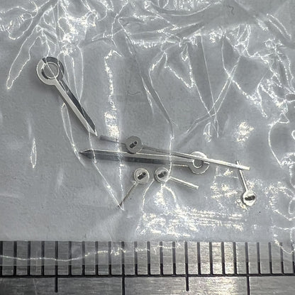 Silver-trimmed 9.5mm arrow-shaped watch hand by Epson for VX3J VX9J VX7J VX3N VX9N VX42 models, precise fit.