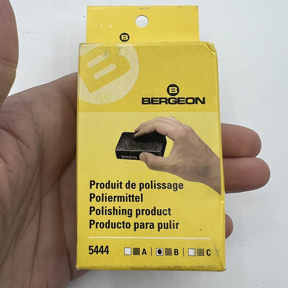 Bergeon 5444-B medium polishing cloth for rust removal on watch accessories, durable and effective.