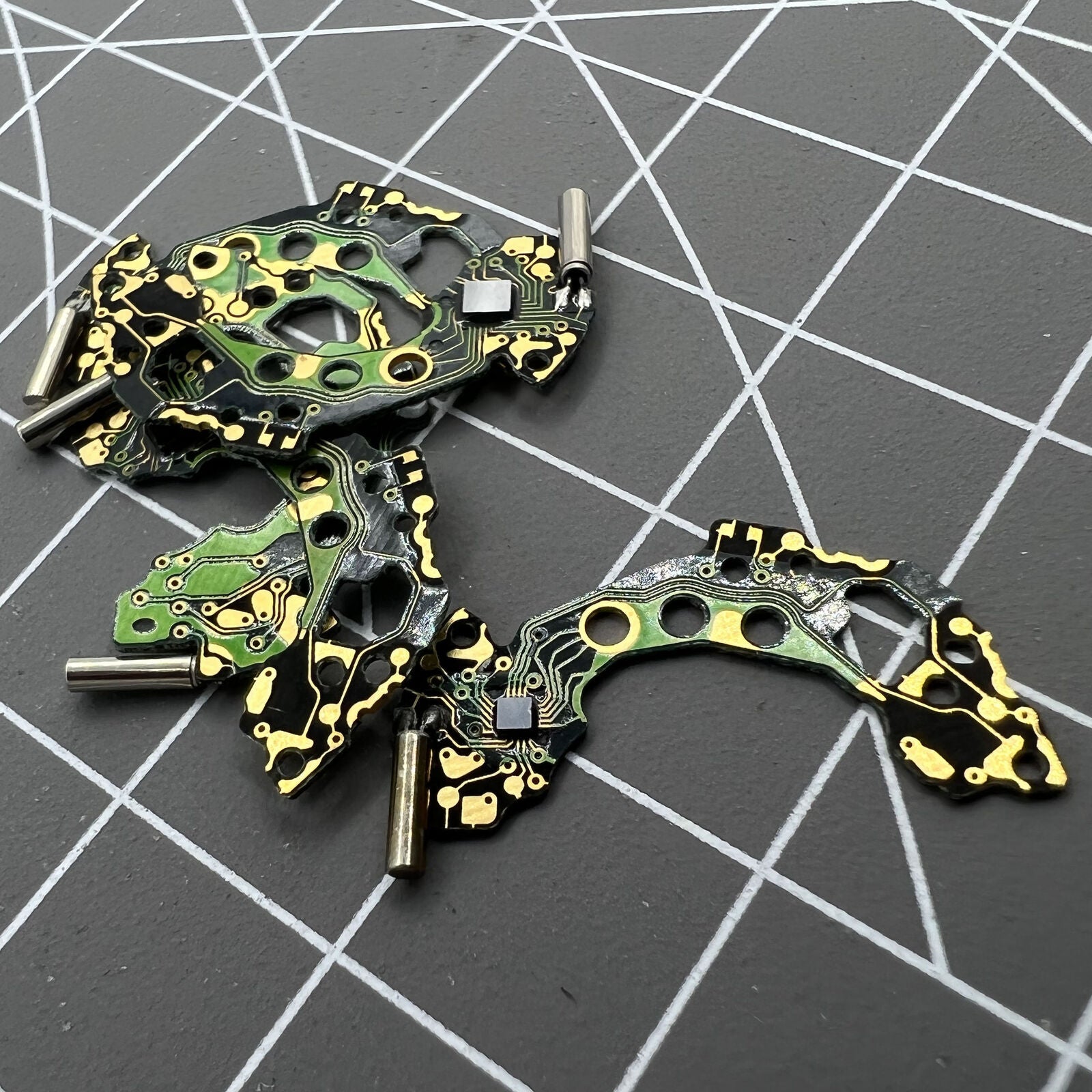 Generic 3-piece circuit board for Miyota FS00 FS10 FS20 quartz watch movement, compatible with precision timekeeping.