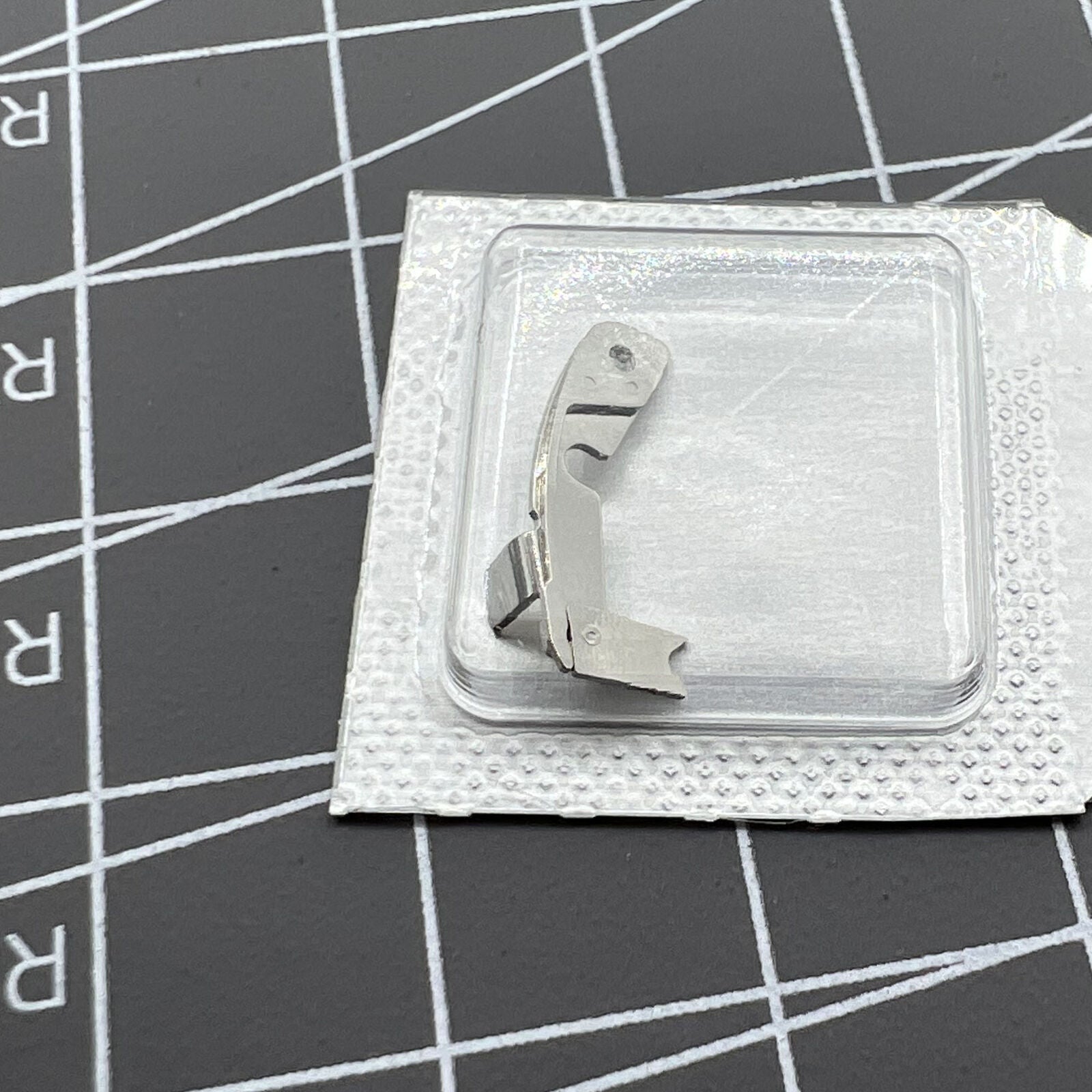 Ref.8139 operating lever for ETA 7750 watch, precise spare part enhancing chronograph functions.