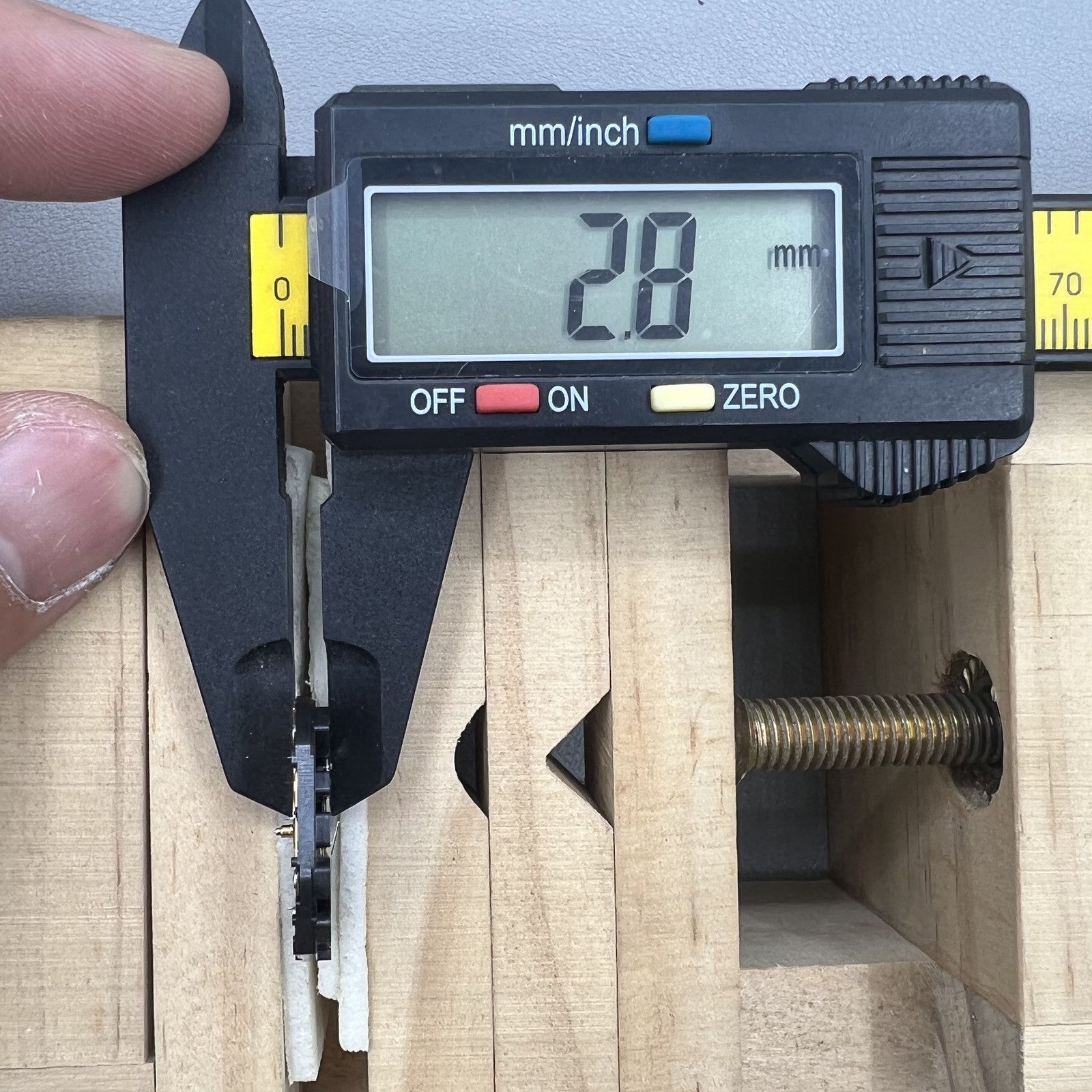 Seiko 5Y19A quartz watch movement replacement, original Japan precision part for accurate timekeeping.