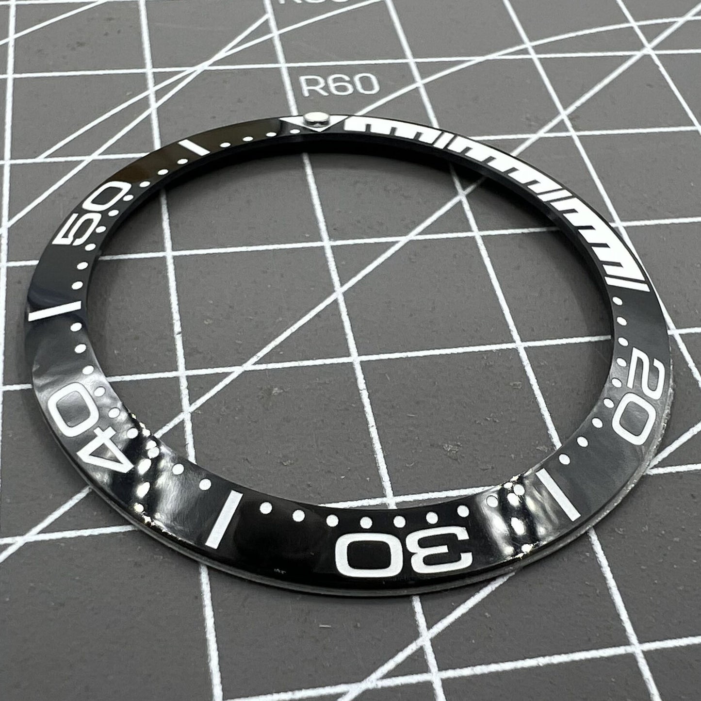 Lunette de montre étanche en céramique polie noire de 38 mm pour homme 