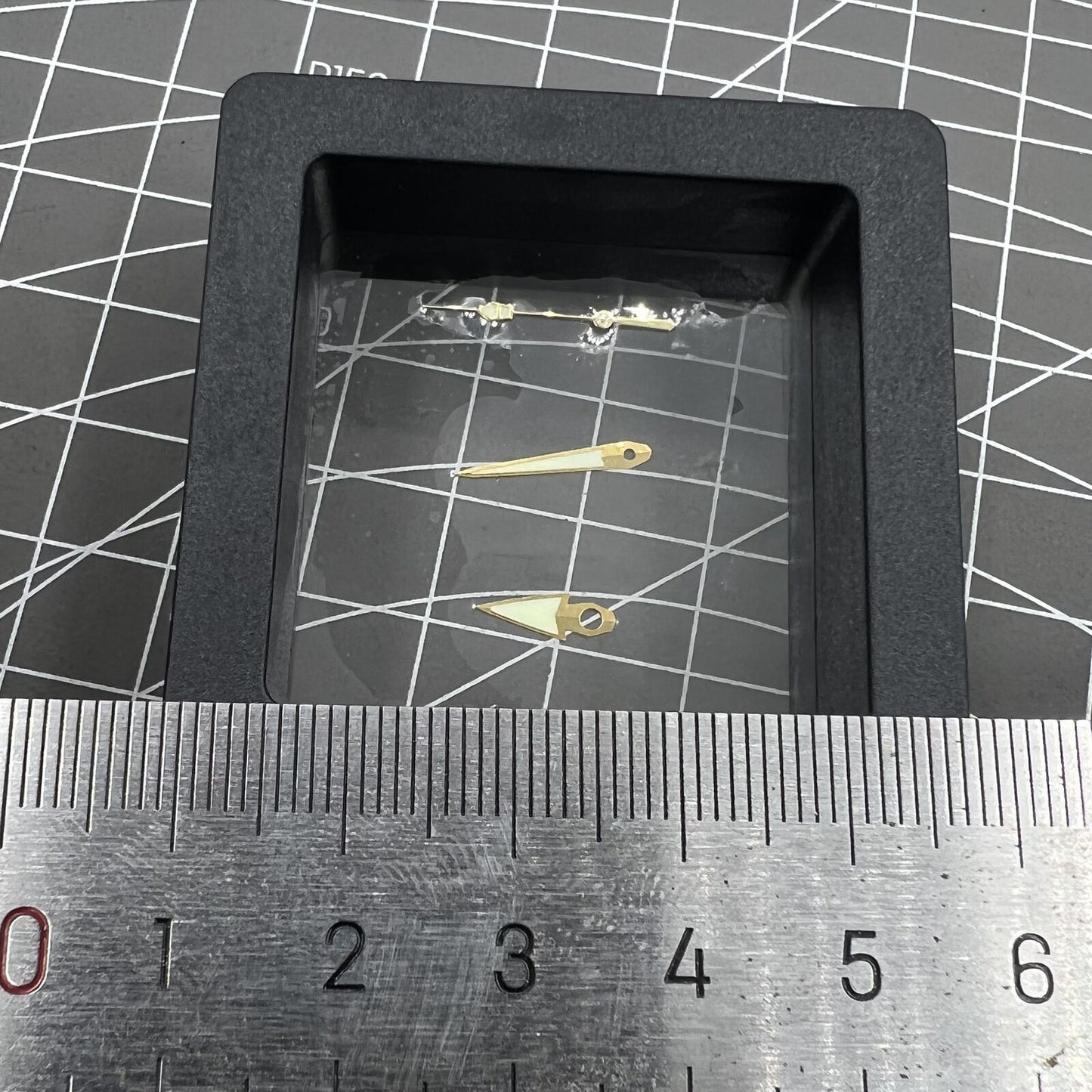 C3 green luminous watch hands set for NH35/36/4R/6R, enhancing dial visibility in low light