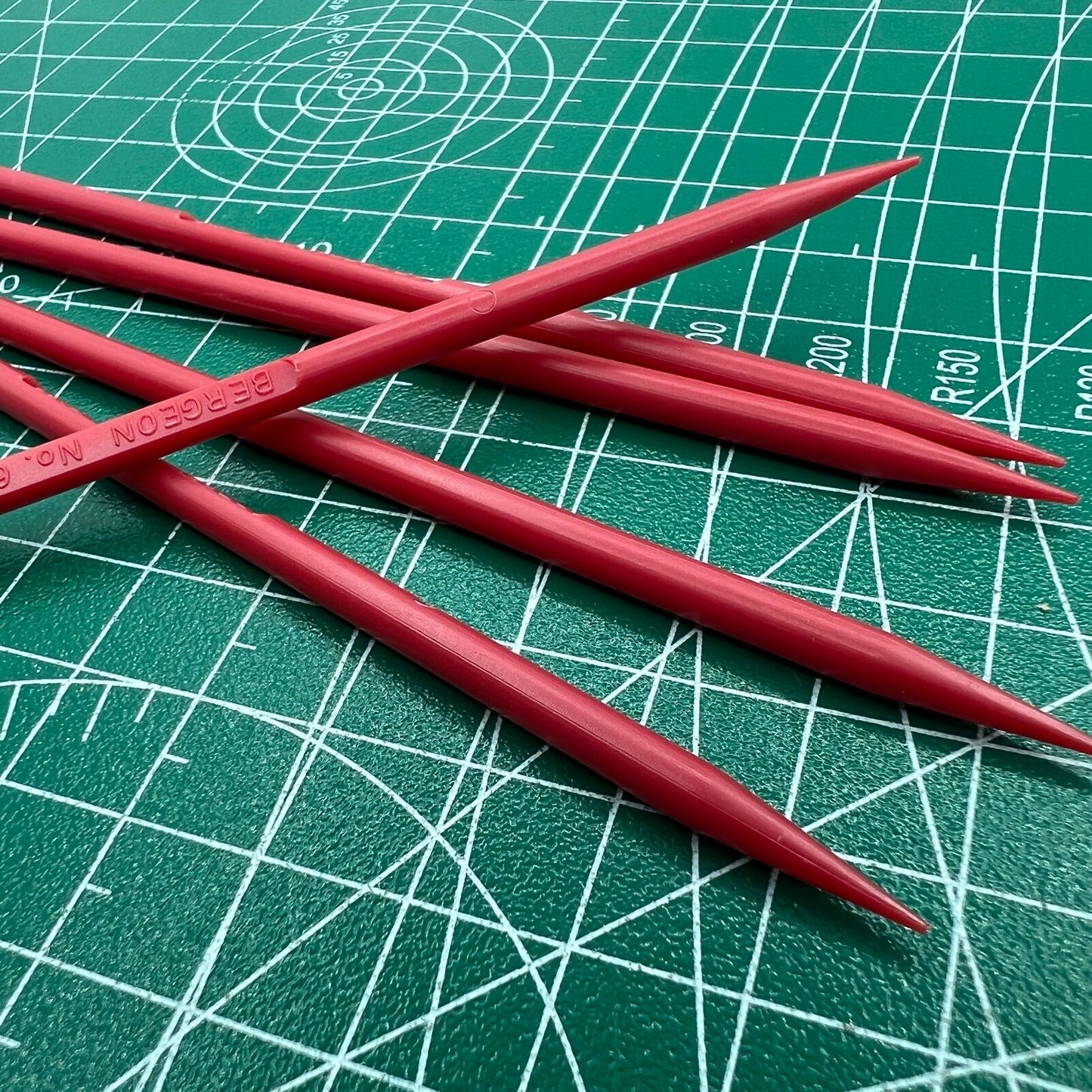 Bergeon 6436 watch cleaning sticks in bulk, durable polystyrene for precision maintenance.