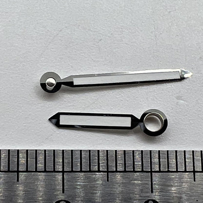 Silver-trimmed green luminous watch hands for ST3600 movement, perfect for vintage watch restoration.