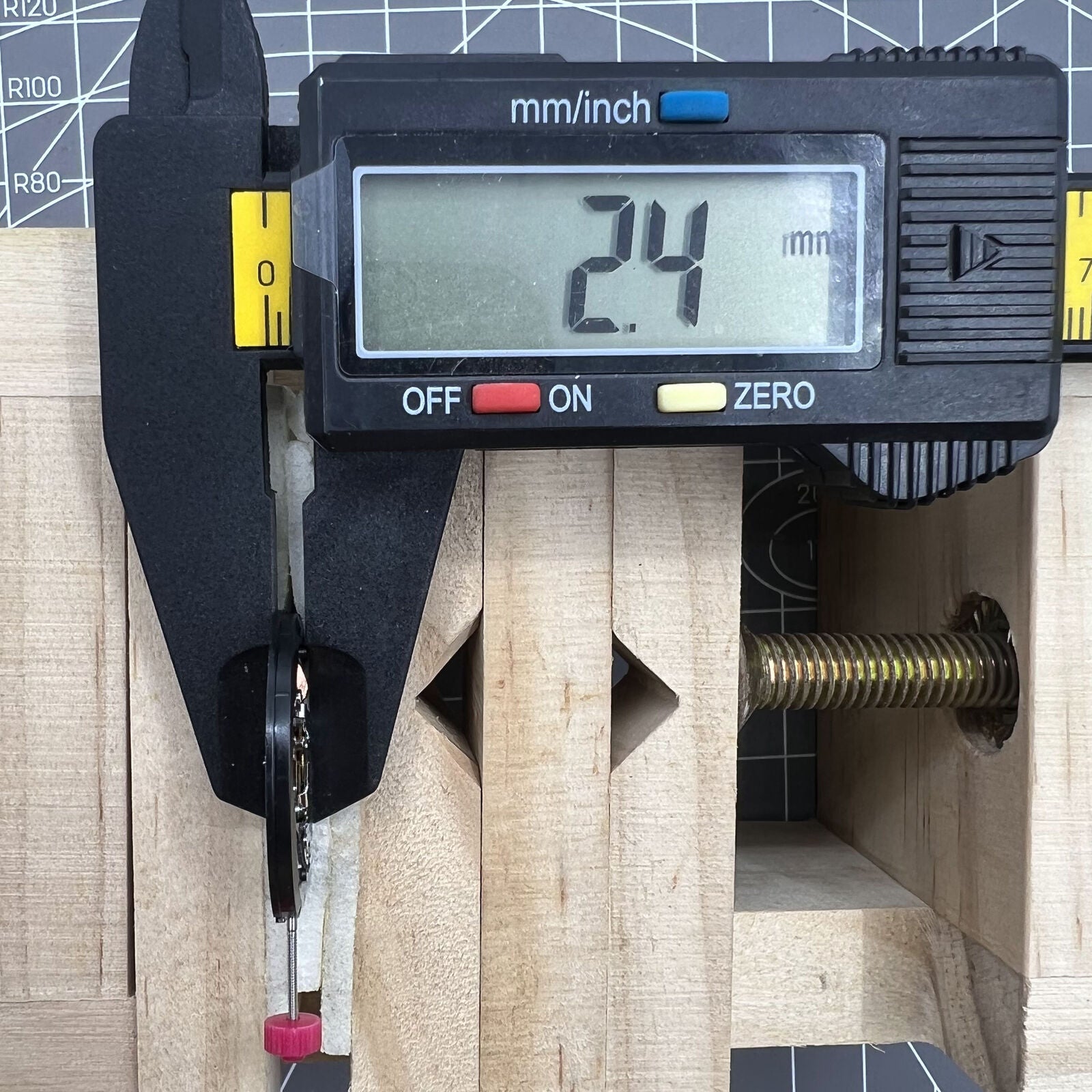 Swiss Made Ronda 715 quartz movement with date display at 3 o'clock, ideal for watch repairs.