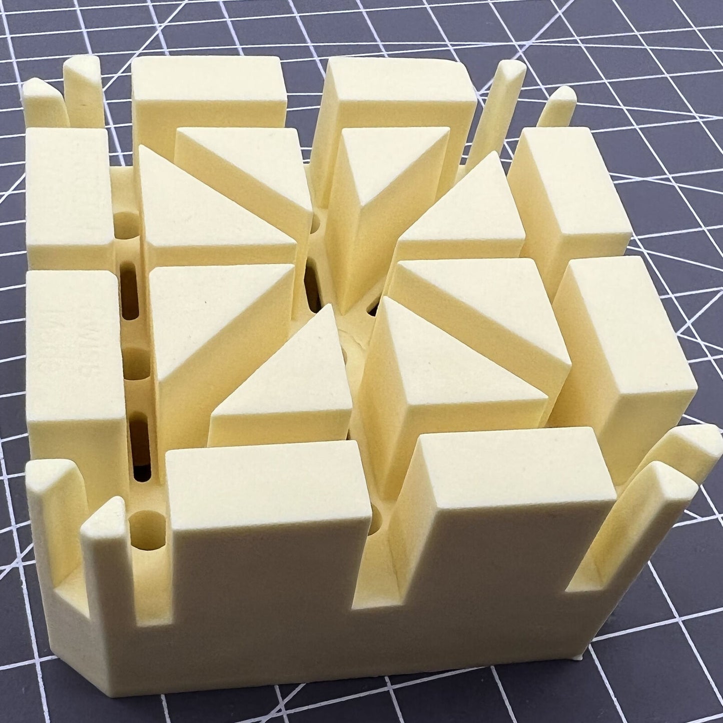 Bergeon 6744-P-S soft bracelet holder tool for watch band repairs, Swiss Made precision accessory.