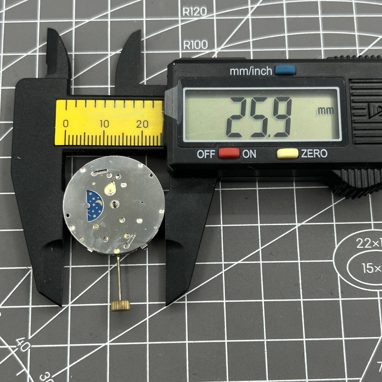 Automatic mechanical watch with moon phase at 6 o'clock, precision movement by 2813 8205 8215, China Made.