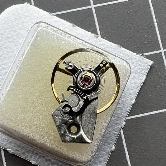 Wholesale watch balance wheel with splint for Dandong 7750 movement 28800 BPH, precision brand part.