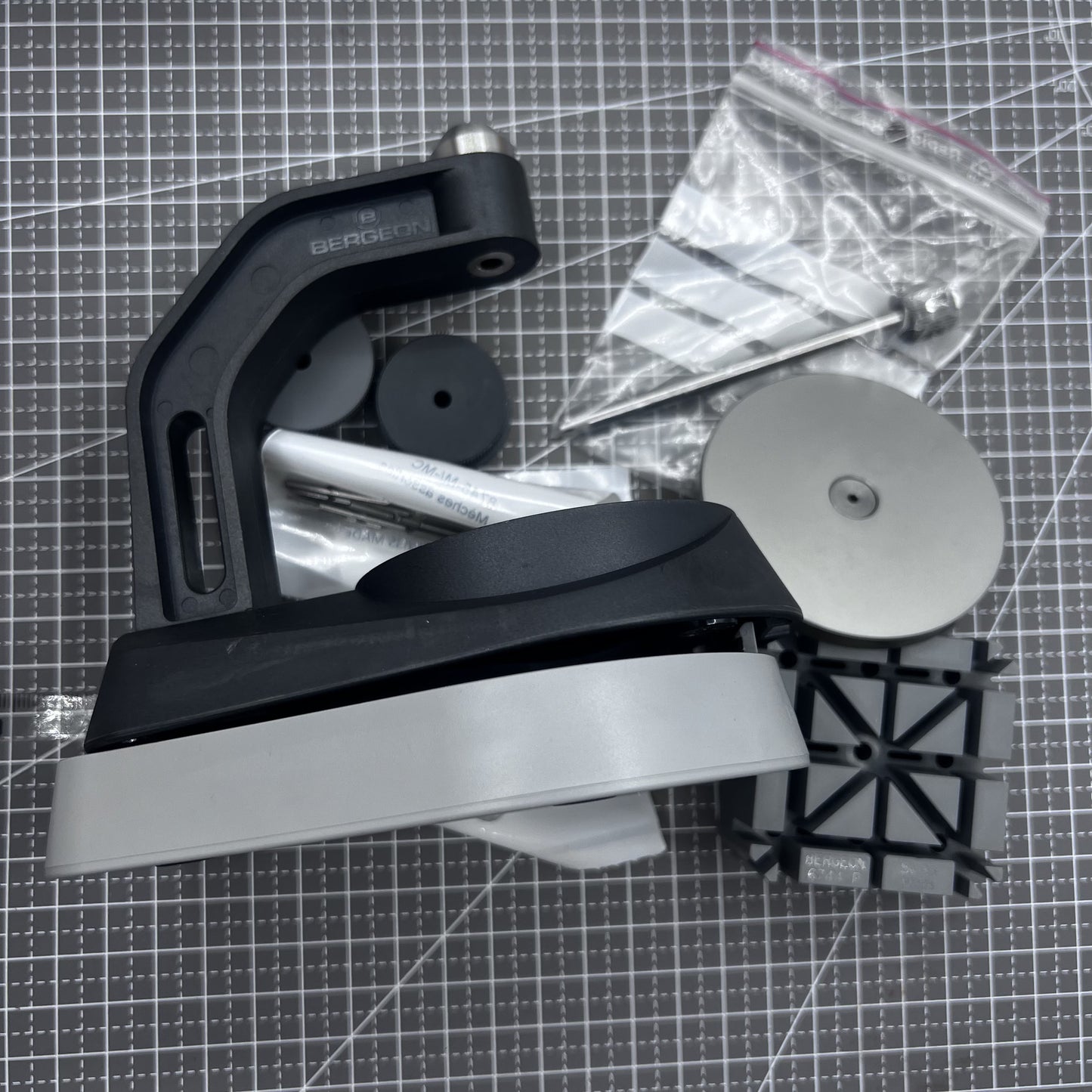 Bergeon Swiss Werkzeug zur Armbandverkürzung Modell 8745