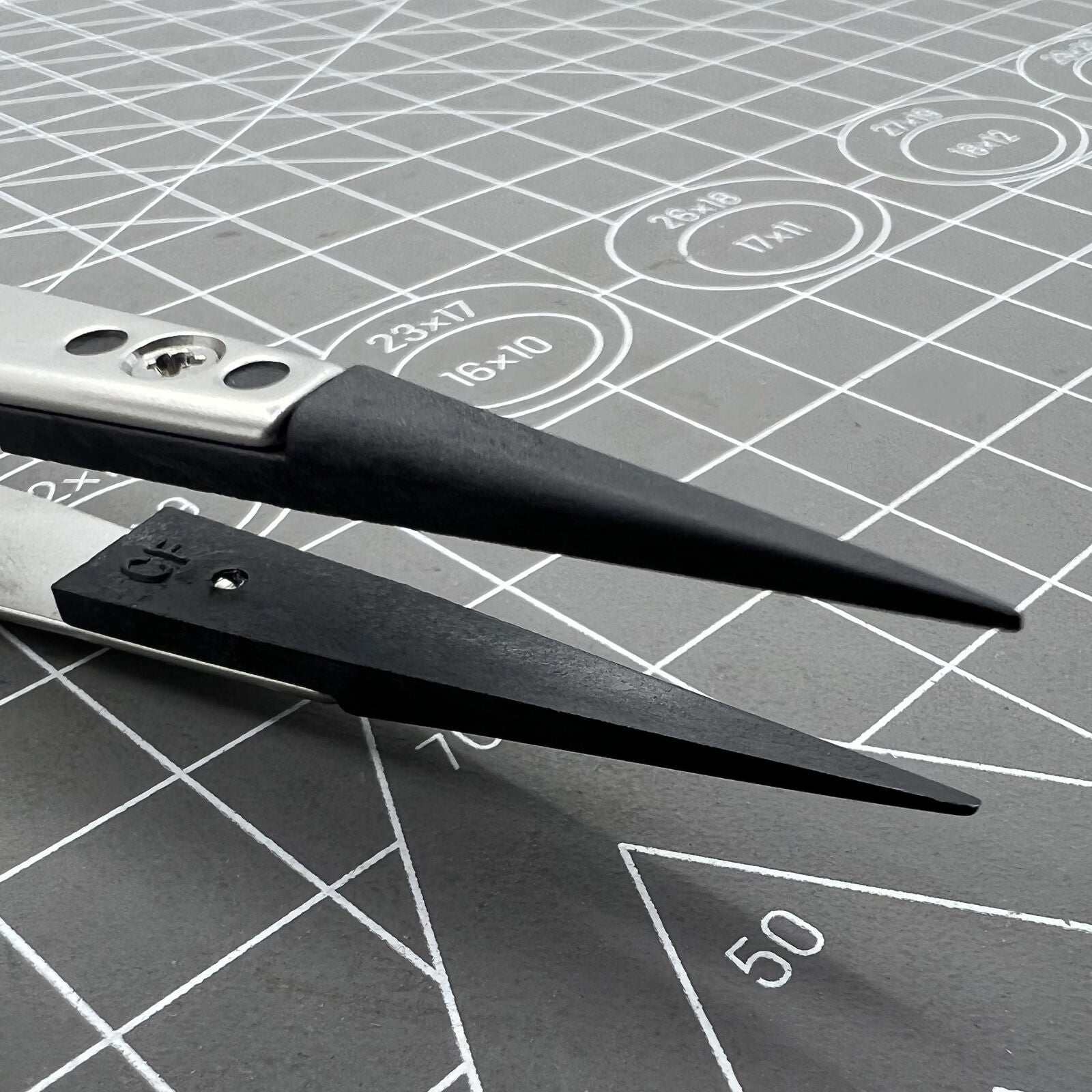 Swiss Bergeon 6571-CFR-3 precision tweezers with CFR 3 tips ideal for delicate watch repair tasks.