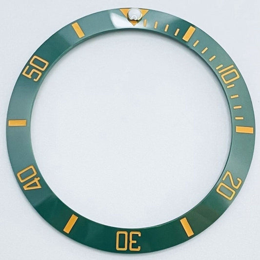 38 mm grüne GMT-Uhrenlünette aus Keramik mit goldener Schrift, Uhrenteil für 40 mm Uhrengehäuse