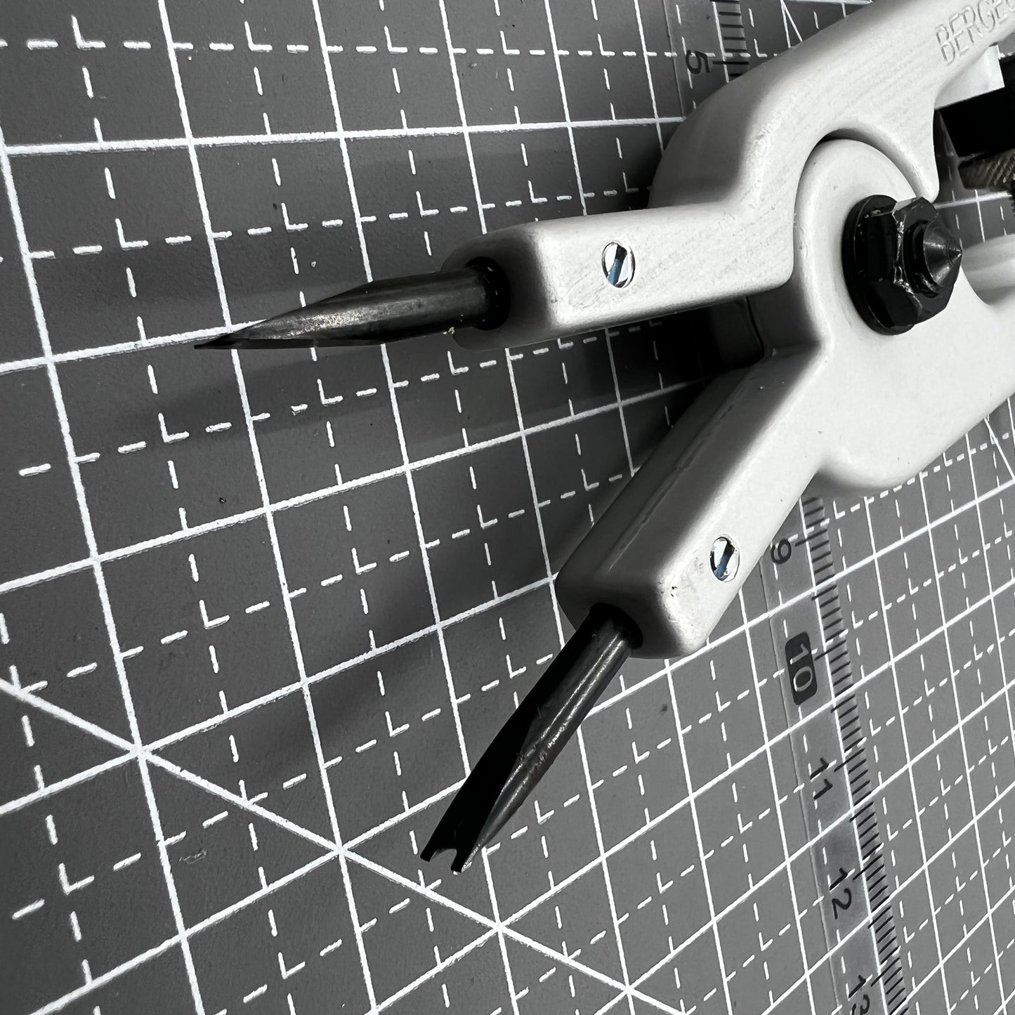 Bergeon Swiss Uhr Federschlitz Zangenwerkzeug Modell 6618