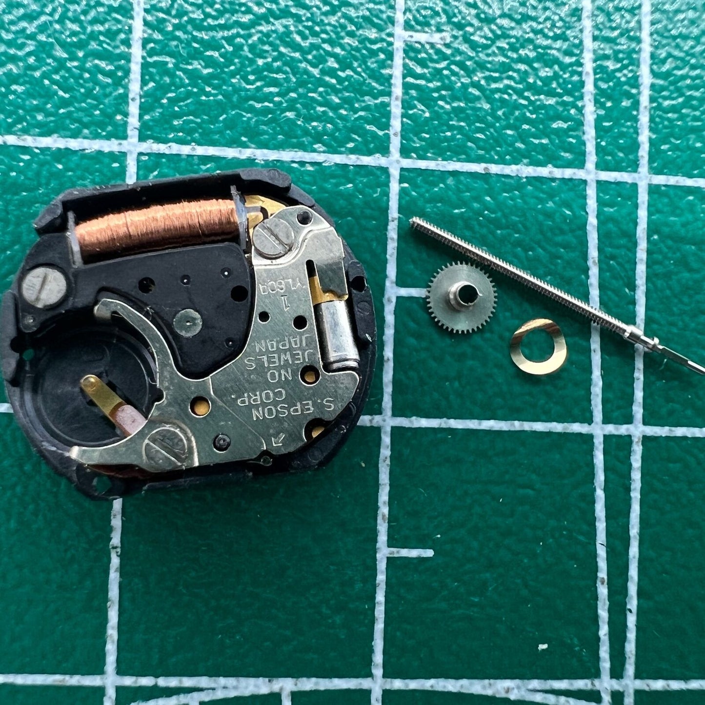 Hattori Epson TMI YL60A quartz watch movement by Hattori for accurate timekeeping in watch accessories.