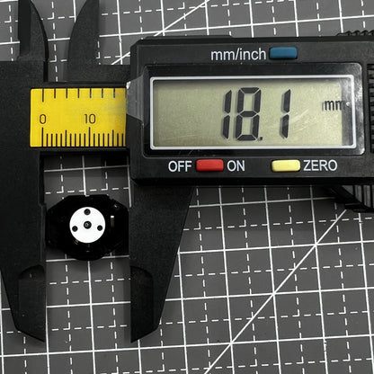 Hattori Epson PC21 quartz watch movement, ensuring precise timekeeping for wristwatches.