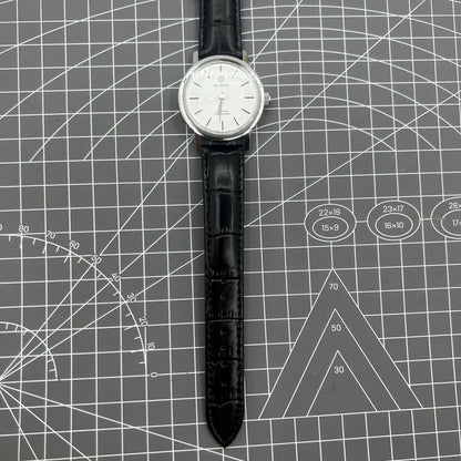 37mm China Baihua manual watch with 19 jewels, silver dial, shock-resistant for durable style.