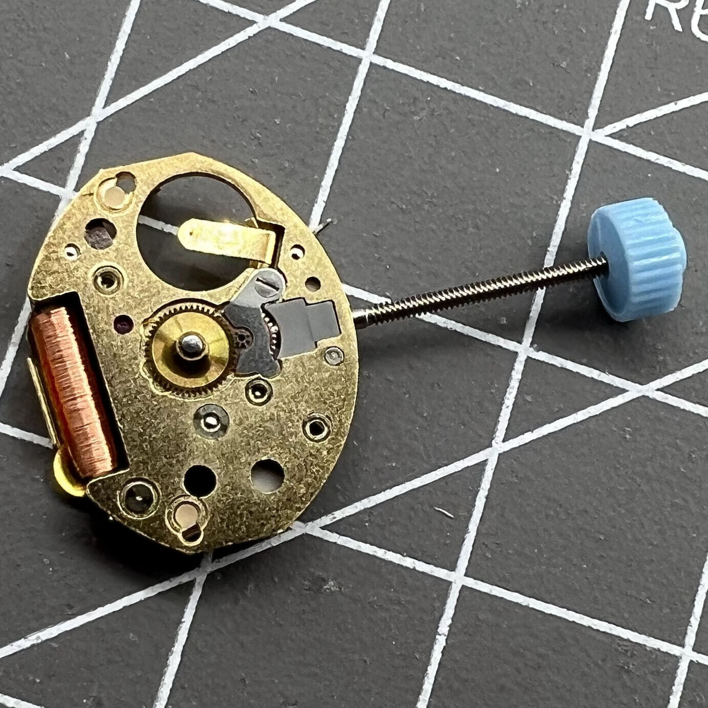 Swiss Made Ronda 751 quartz watch movement for precise timekeeping in watch accessories.