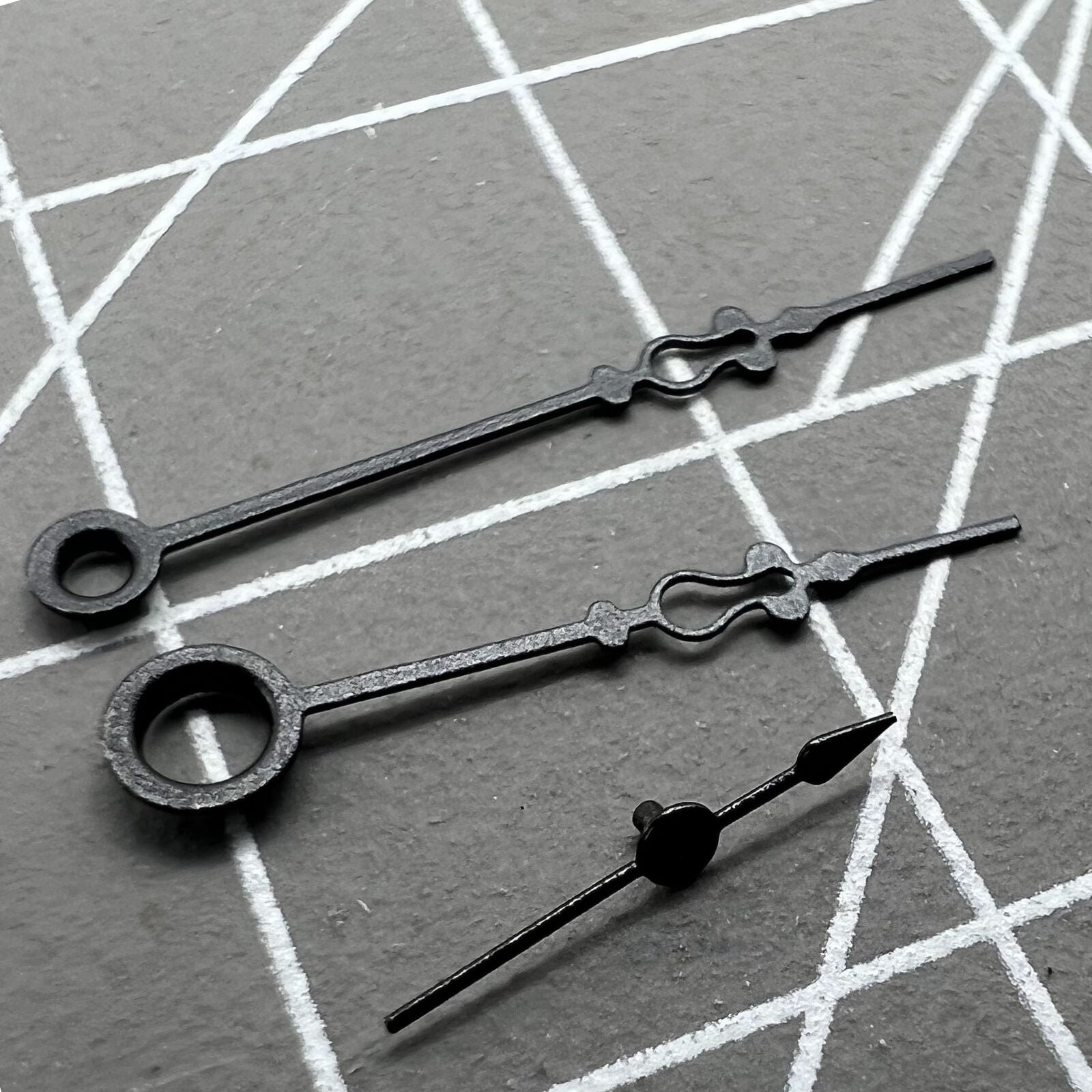 Small black floral watch hands by Seagull, compatible with ST3600/ST3621 and ETA6497/6498 movements.