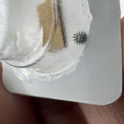 Generic 3135-670 intermediate date wheel for 3135 watch movement, precise fit and durable replacement part.
