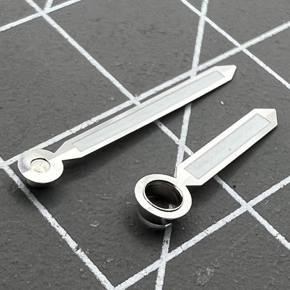Silver-trimmed luminous green watch hands for ST3600/ST3620, ETA6497/6498 movements, precision fit.