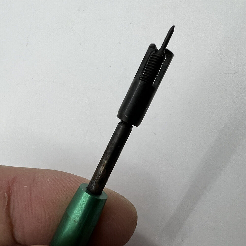 Bergeon 5060 tool for precise watch hand removal in chronograph and timer maintenance tasks