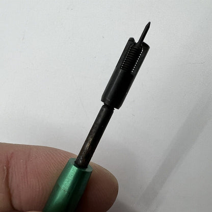 Bergeon 5060 tool for precise watch hand removal in chronograph and timer maintenance tasks