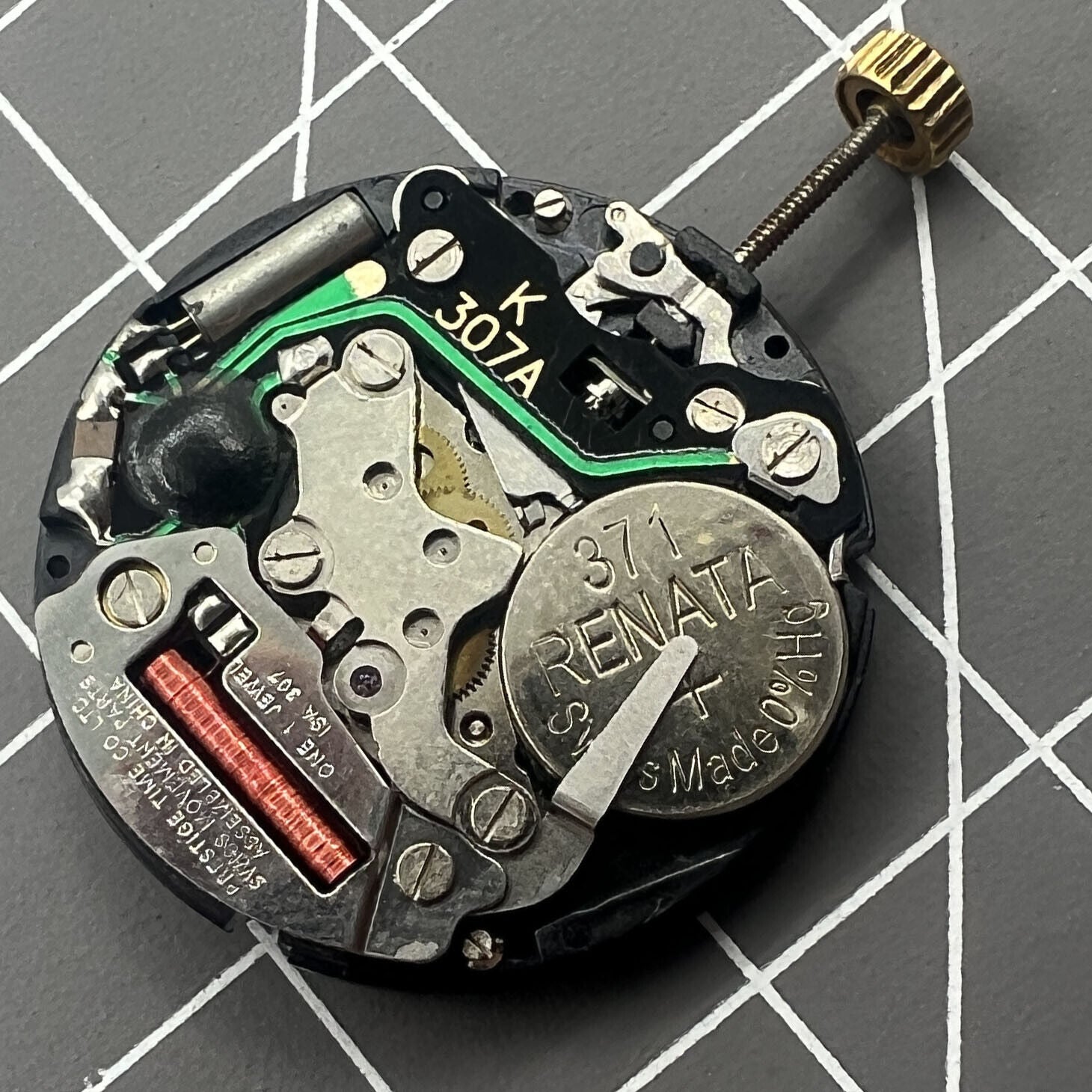ISA 307 quartz watch movement with date window at 3 o'clock, brand new precision timing part.