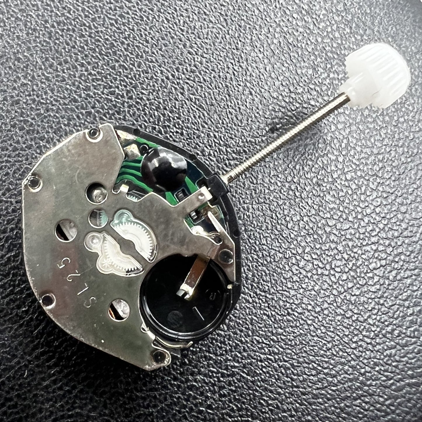 2 Stück Sunon SL25 Uhrwerk mit Datums und Wochentagsanzeige Quarz Uhrwerk