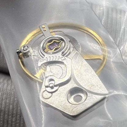 Balance wheel with splint for China Made Dandong 7750 movement, 28800 frequency, precision watch part.