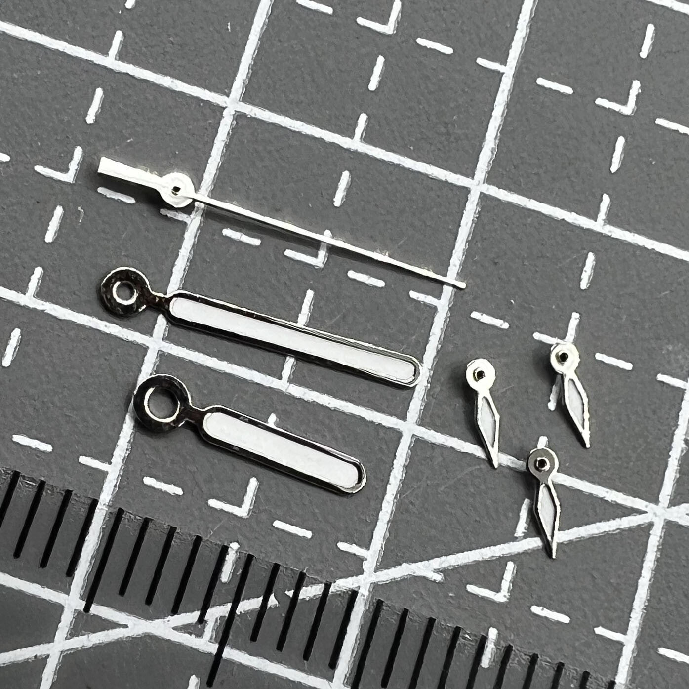 2 Sets Pack Grünes Leuchtzeiger Rund Spitz 11.5mm für VD53 VD54 VD57 Uhrwerk