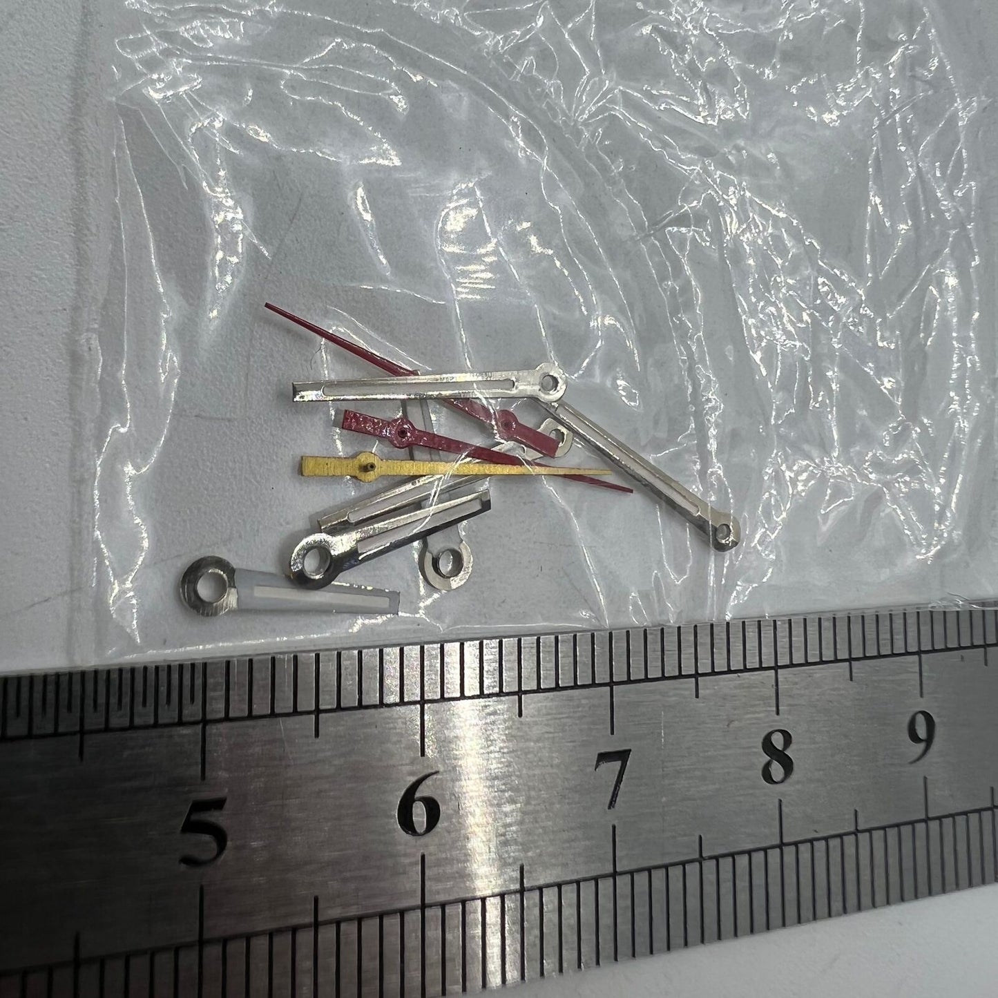 Aiguilles de montre luminescentes argentées pour mouvement à quartz Miyota 2035 P1-H4-C120 