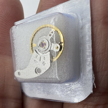 Complete balance wheel with splint for 7009A 46943 movement by Japan Made, ensuring precise timekeeping.