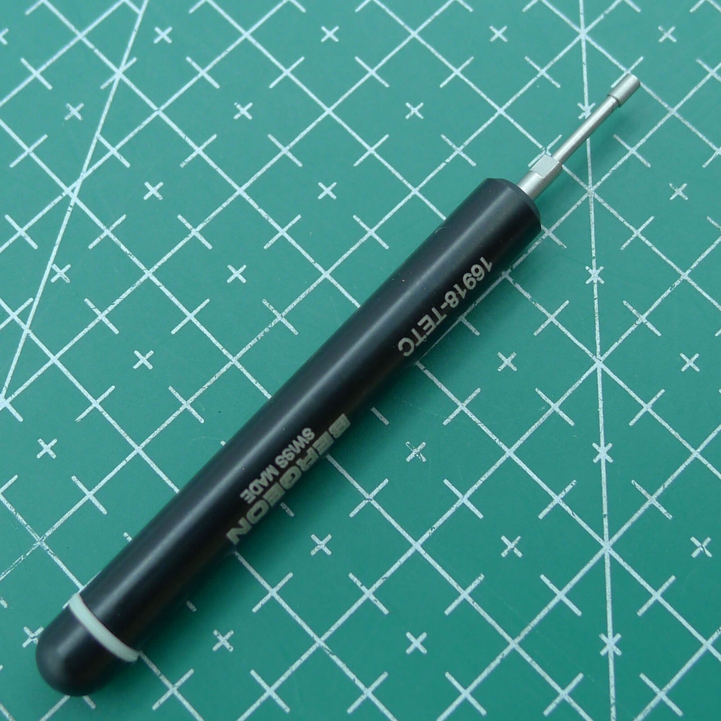 Bergeon 16918-TETC precision screwdriver for ETACHRON pitons adjustment, perfect for professional watchmakers.