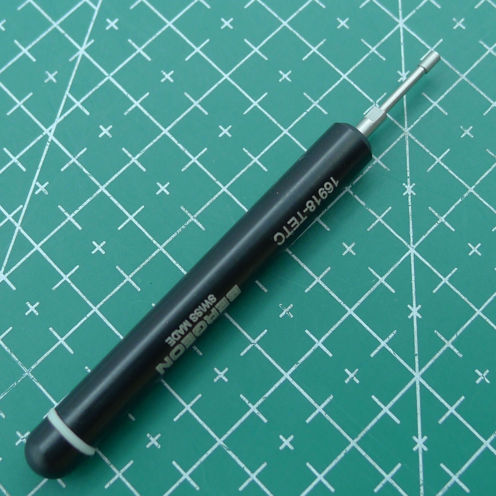 Bergeon 16918-TETC precision screwdriver for ETACHRON pitons adjustment, perfect for professional watchmakers.
