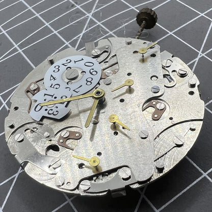 Shanghai Automatische mechanische Uhr R21 mit pr�zisem Uhrwerk, Made in China, stilvolles Design f�r Alltag und B�ro.