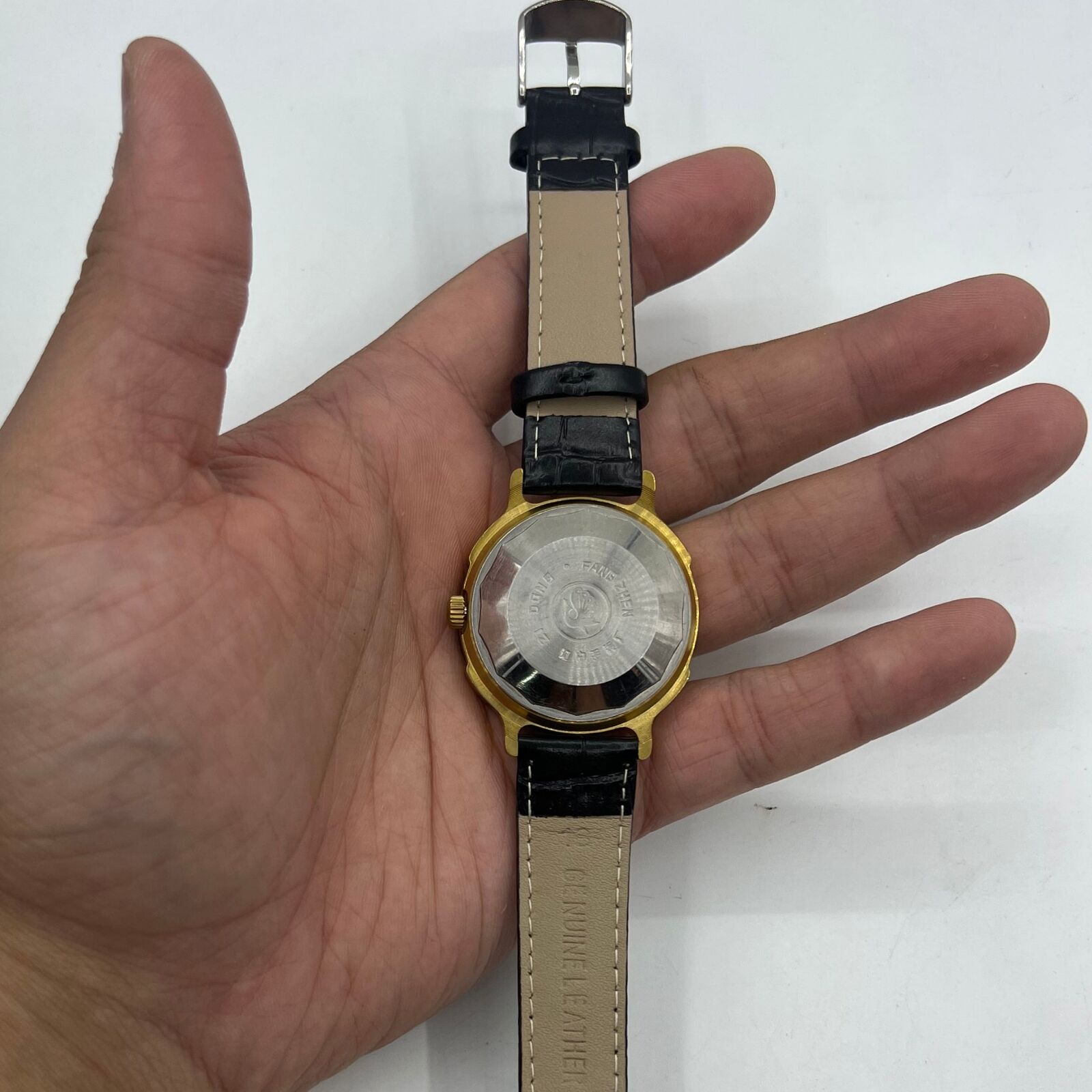 Kongque 37mm automatic watch with black dial, Roman numerals, and 33 jewels for precise timekeeping.