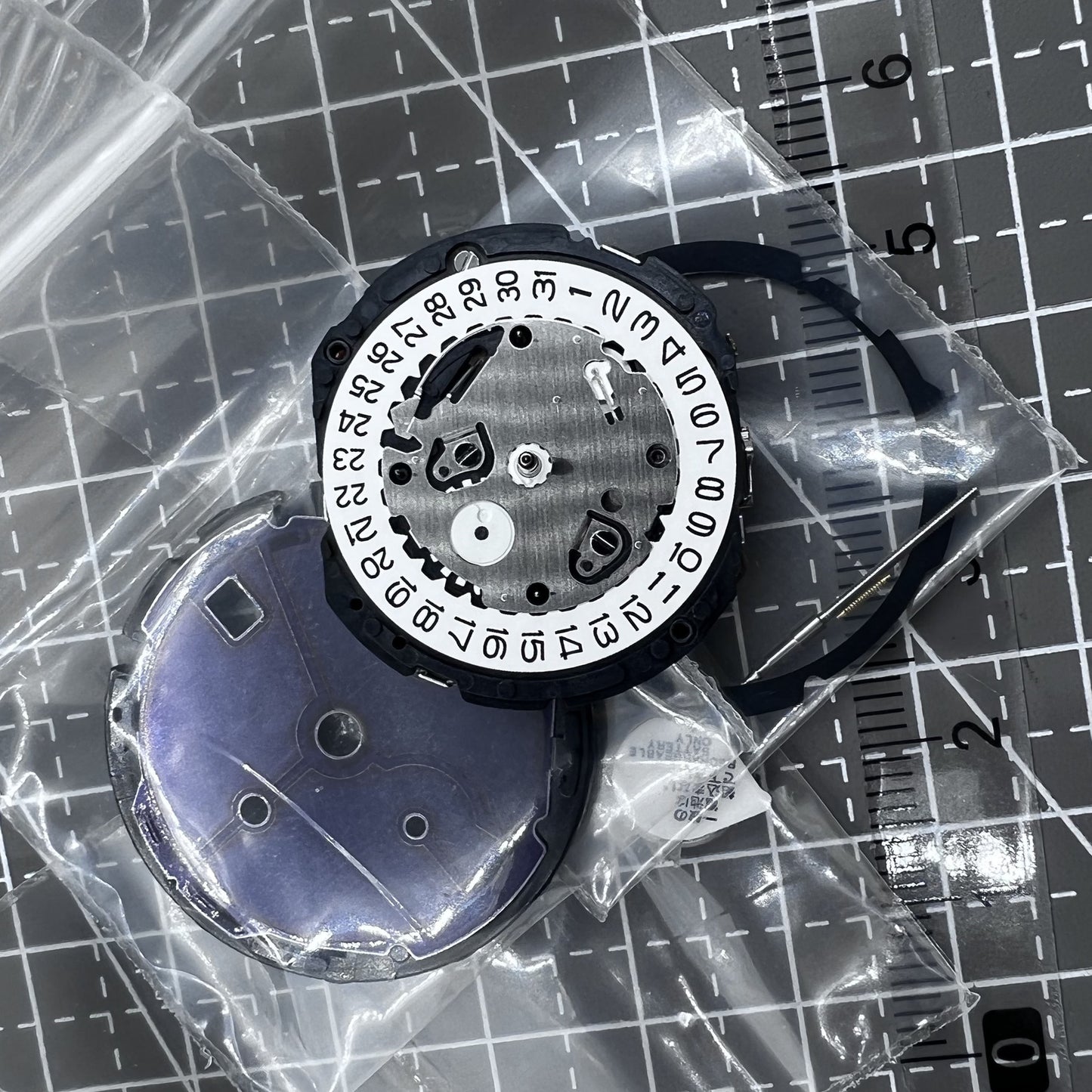 Seiko V176A quartz watch movement, precise Japan-made mechanism for watch accessories