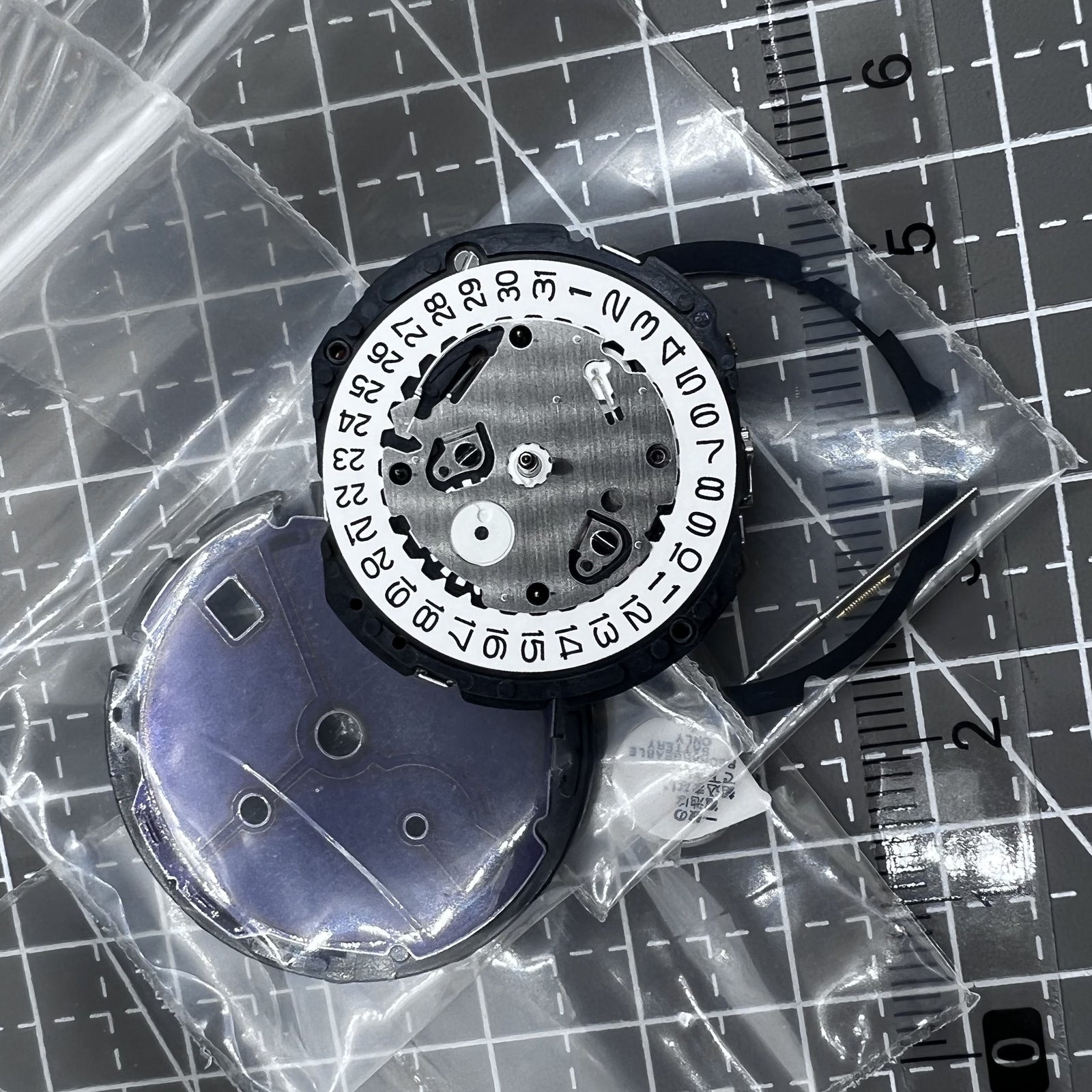 Seiko V176A quartz watch movement, precise Japan-made mechanism for watch accessories