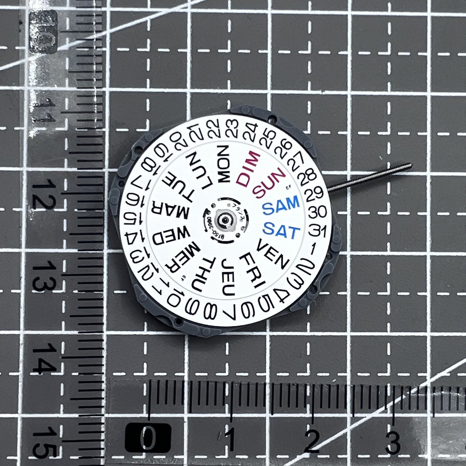 Seiko Quarzwerk 6N53A Uhrwerk mit Tag-Datum-Anzeige und 3 Zeigern aus Japan, pr�zise Uhrwerkkomponente.